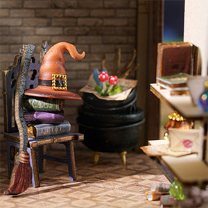 Magic DIY Miniature Dollhouse | LKWood (Dust Cover Included)