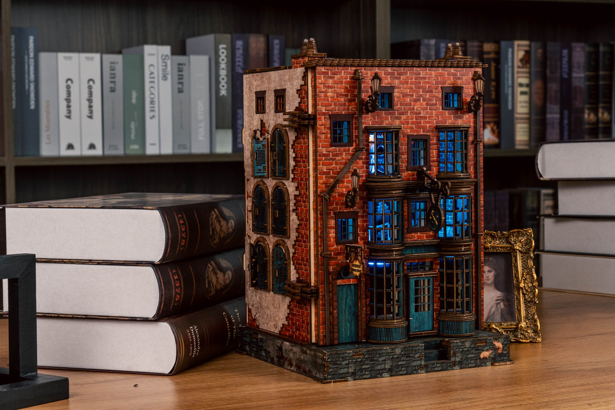 Load video: How to do a Diagon Alley Book Nook