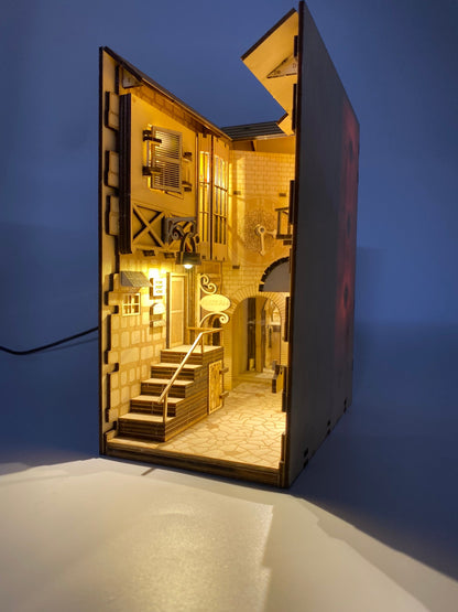 Rome's Midnight Alley Book Nook | LKWood