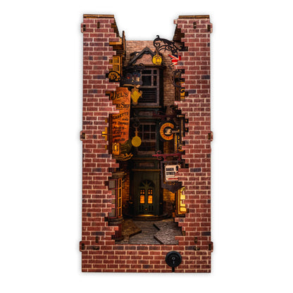 London's Old Town Pre-Colored Book Nook | LKWood