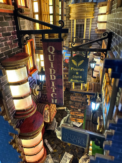 Diagon Alley Book Nook 